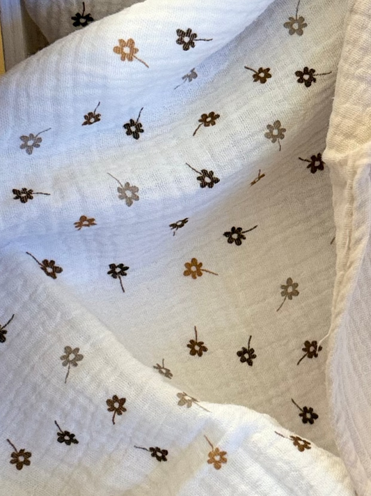 MUSSOLA BIANCA CON FIORELLINI COLORATI