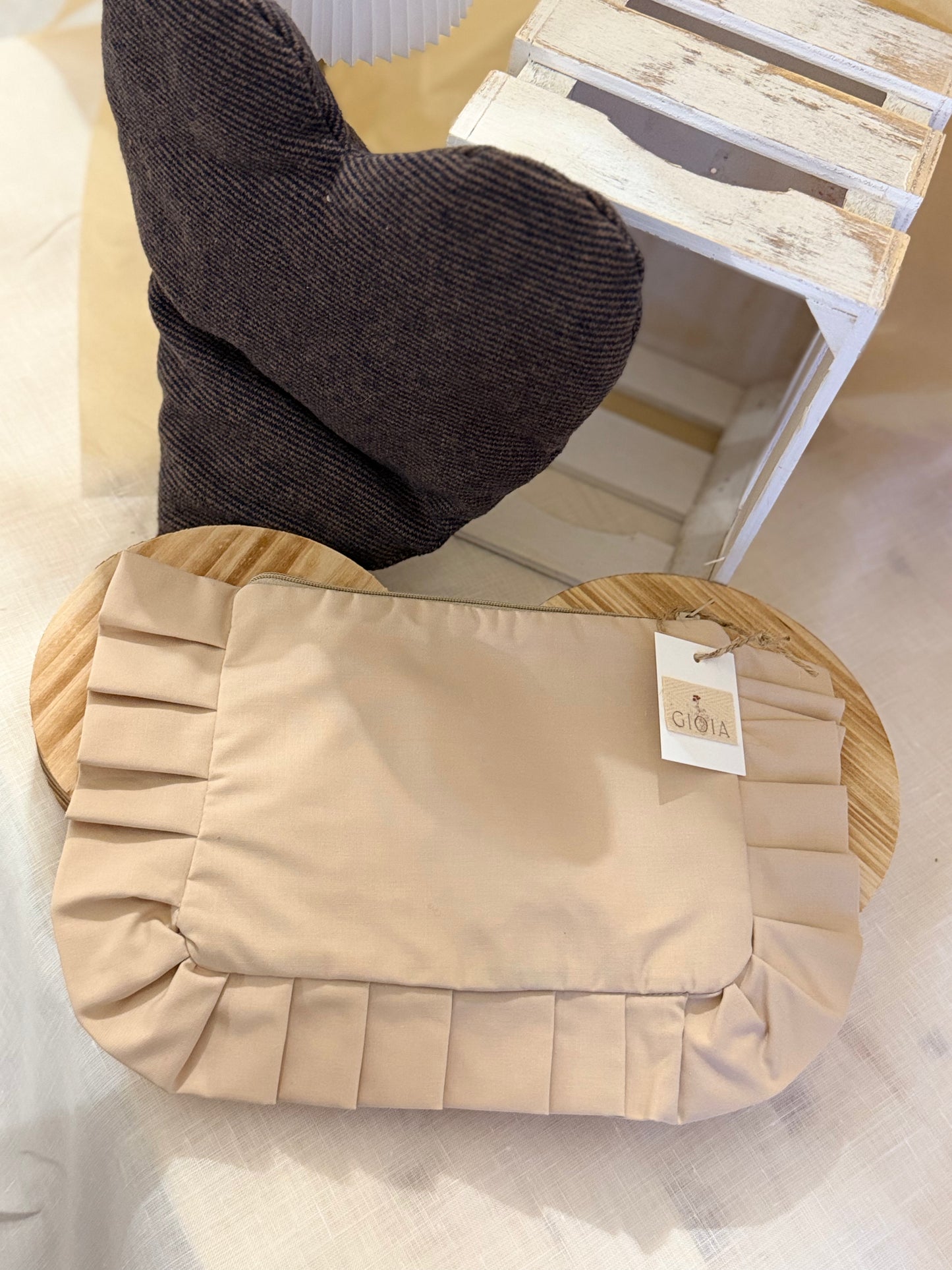 POCHETTE TINTA UNITA BEIGE - Chiusura con cerniera