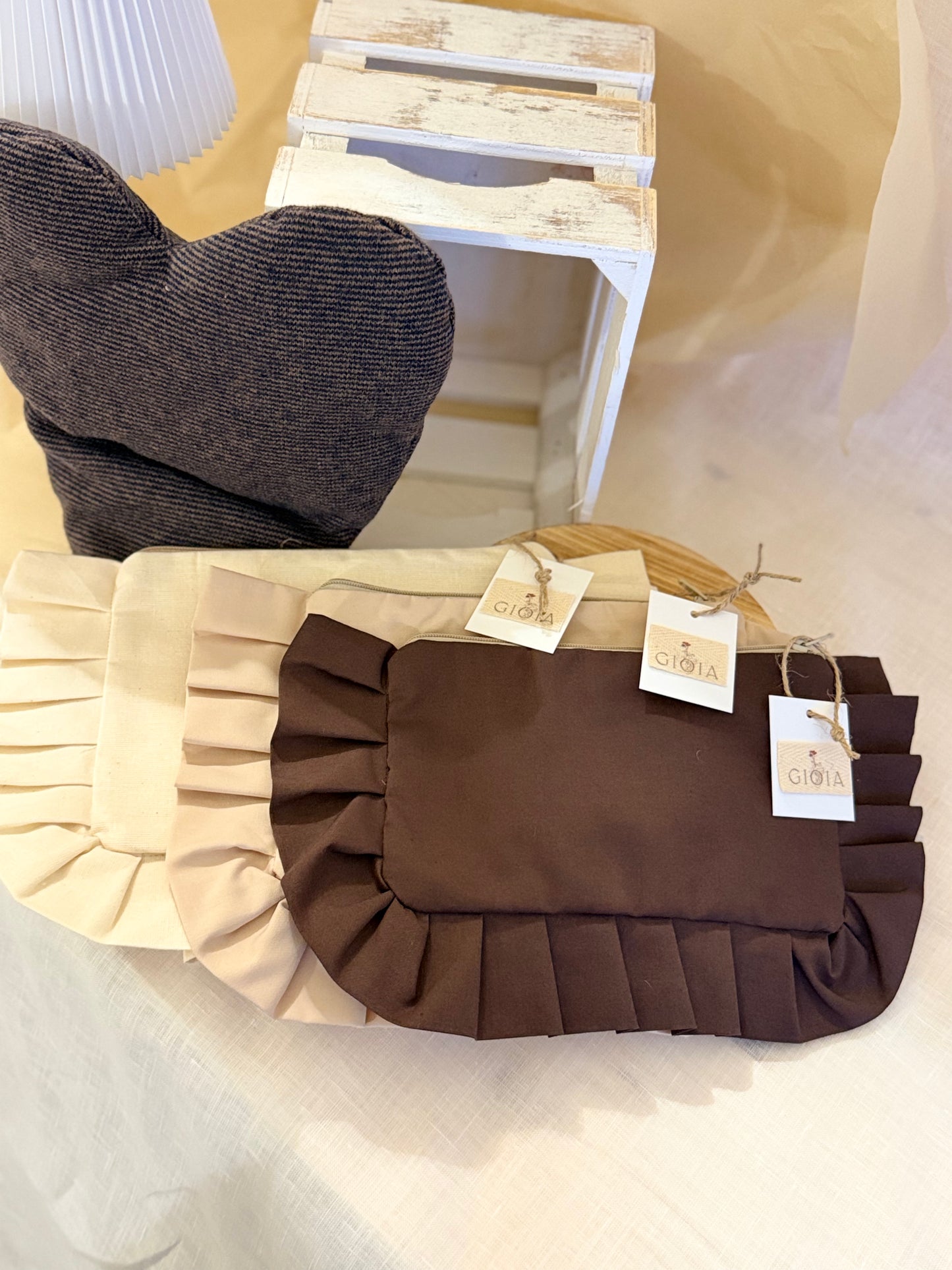 POCHETTE TINTA UNITA BEIGE - Chiusura con cerniera