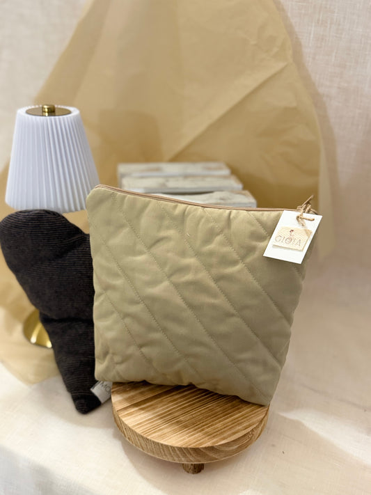 TROUSSE TINTA UNITA - Chiusura con cucitura